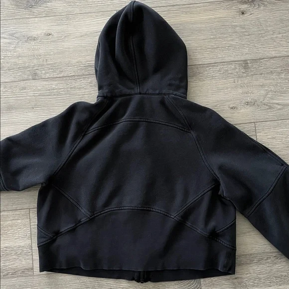 Lululemon Cropped Scuba Hoodie Black
 M/L - Picture 6 of 7